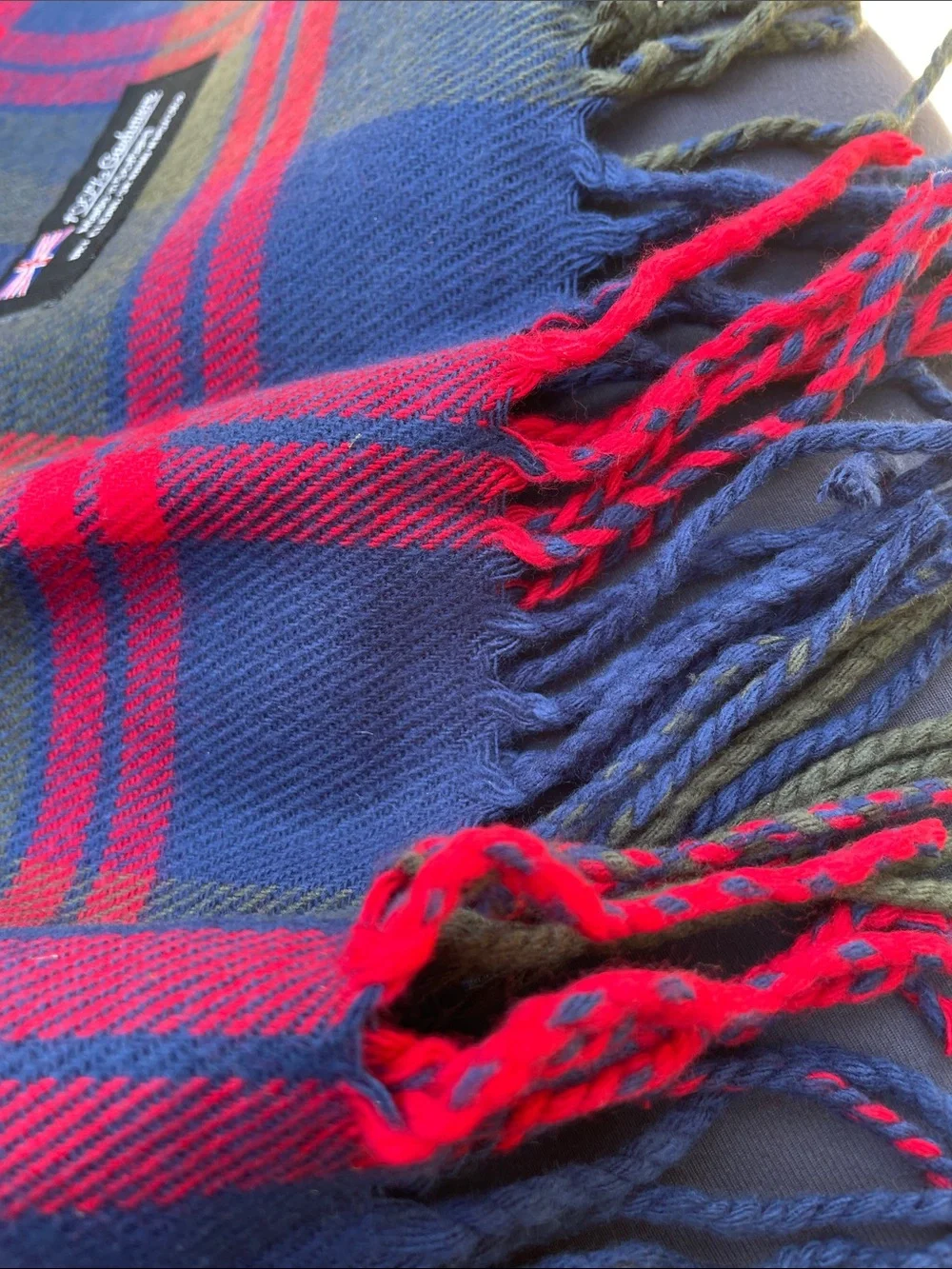 100% Cashmere Tartan Plaid Men's Sweater - Red & Blue -New